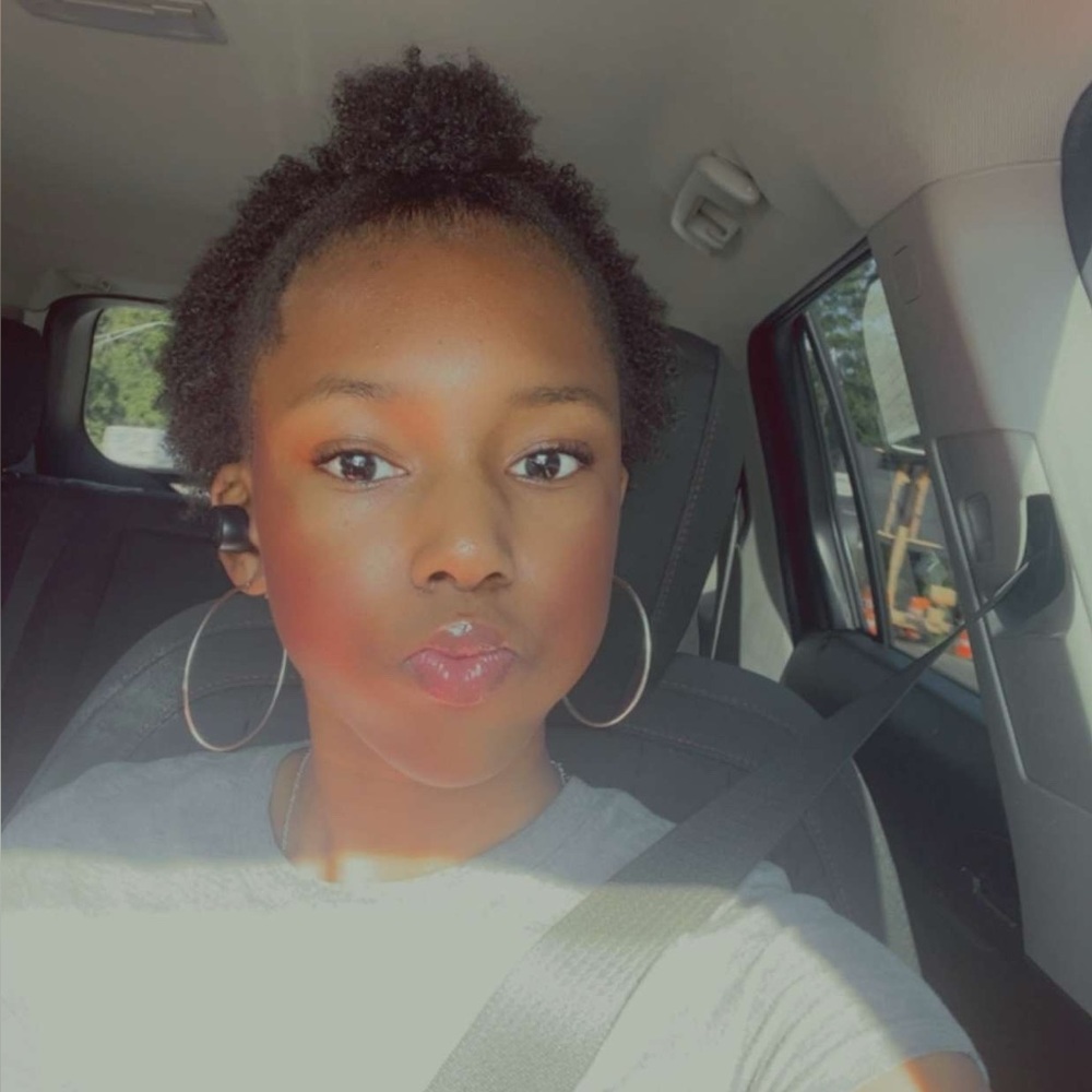 Meet your Posher, Imani